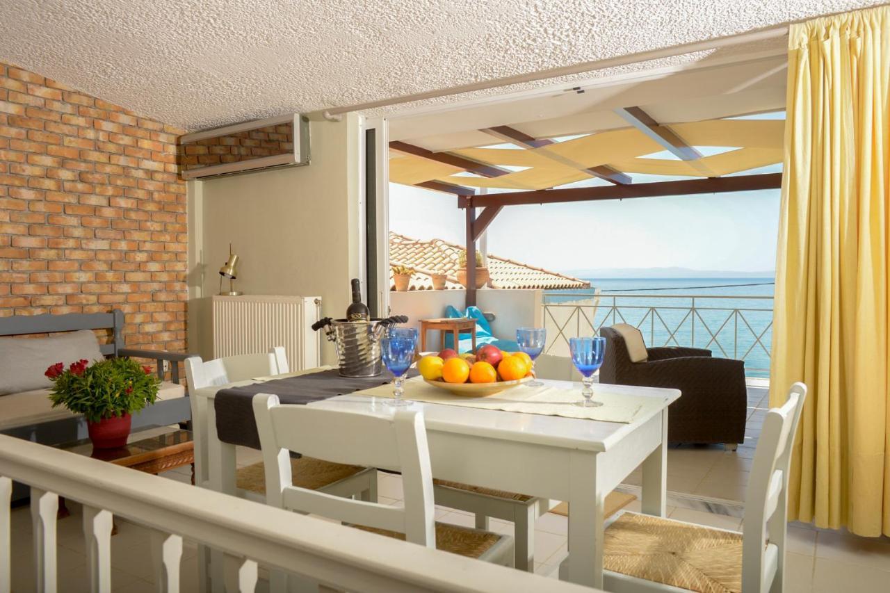 Agali 2 Superior Mezonet Front Of The Sea Apartment Akrogiali Exterior photo