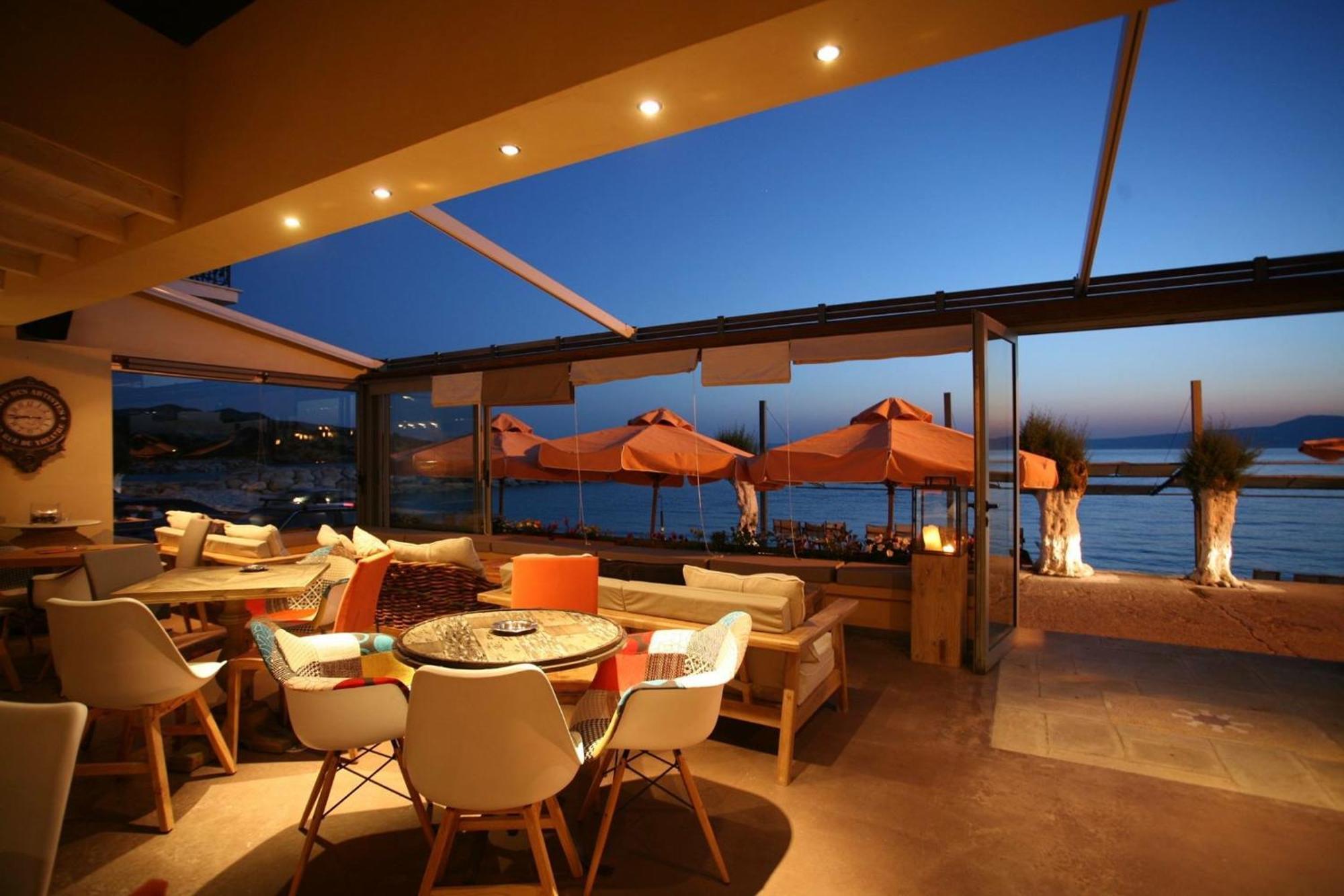 Agali 2 Superior Mezonet Front Of The Sea Apartment Akrogiali Exterior photo