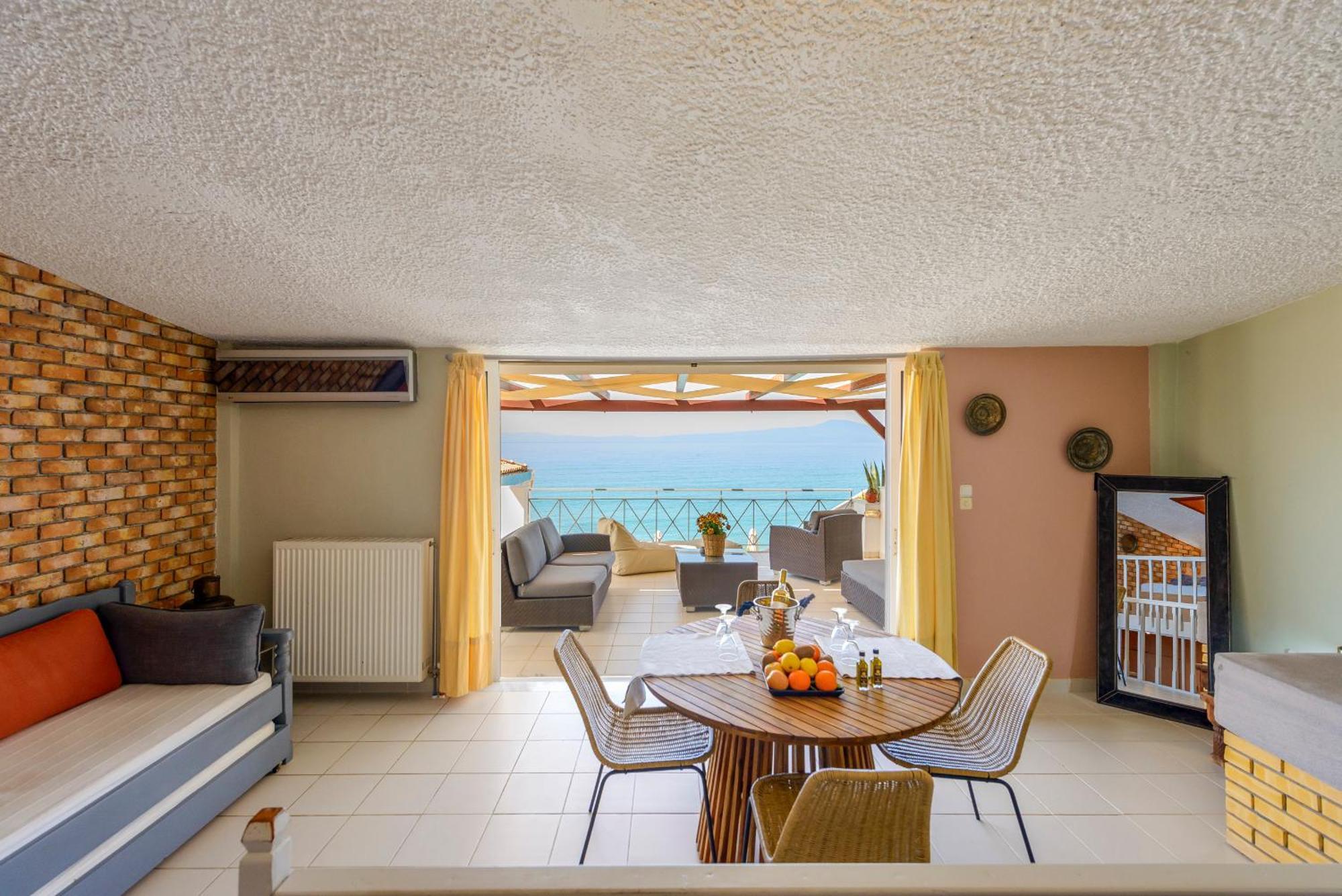 Agali 2 Superior Mezonet Front Of The Sea Apartment Akrogiali Exterior photo