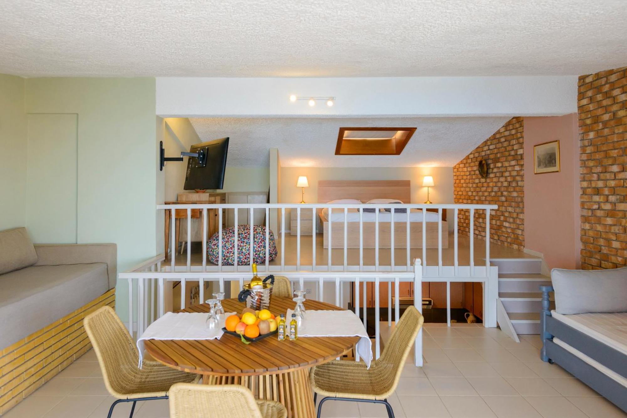 Agali 2 Superior Mezonet Front Of The Sea Apartment Akrogiali Exterior photo
