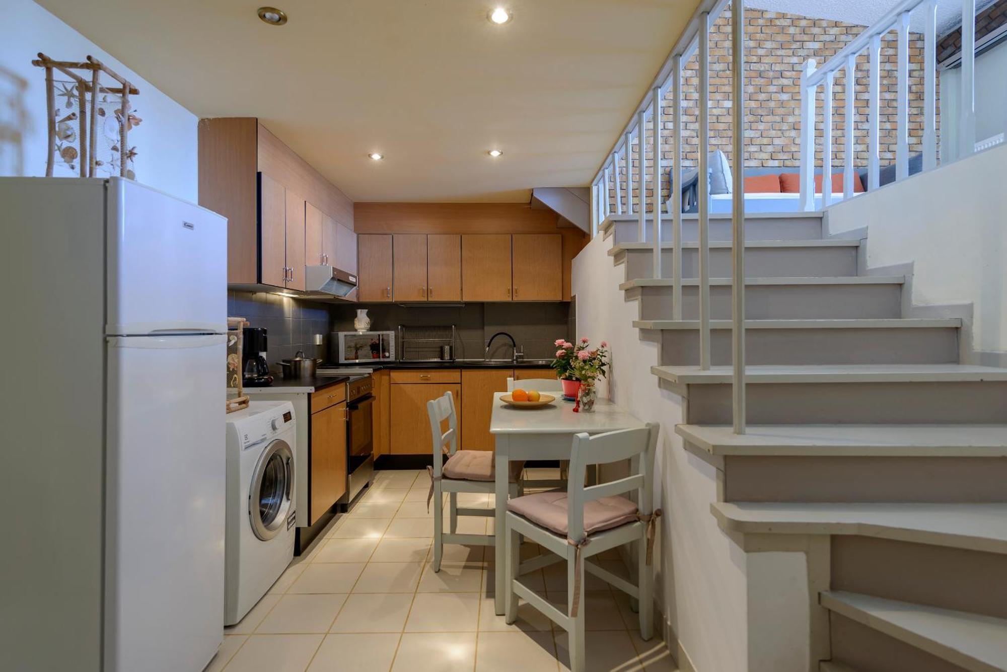 Agali 2 Superior Mezonet Front Of The Sea Apartment Akrogiali Exterior photo